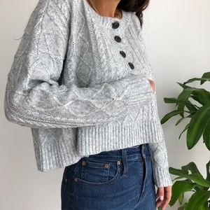 American Eagle cropped cable knit sweater M